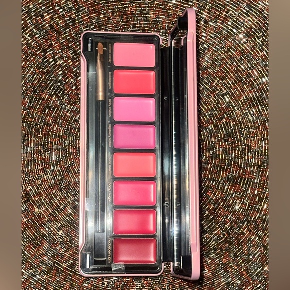 Lip High pigmented Matte Lipstick Bose - Picture 1 of 3